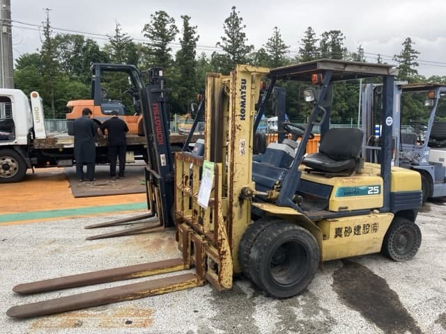 Forklift — Auction (lot 8451-2001)