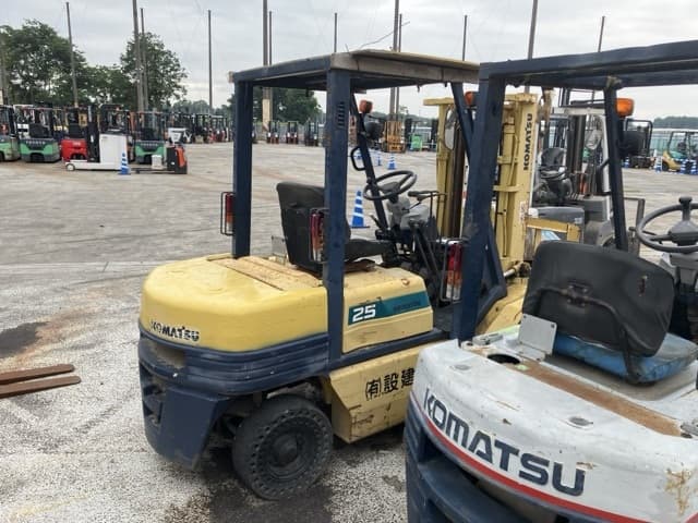 Forklift — Auction (lot 8451-2001)