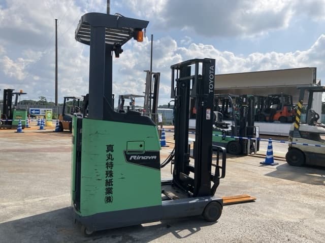 Reach Forklift — Auction (lot 8451-2007)