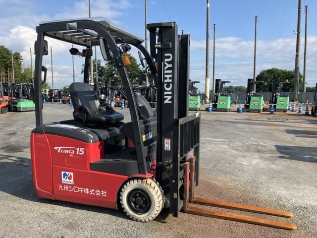 Battery Forklift — Auction (lot 8451-2012)