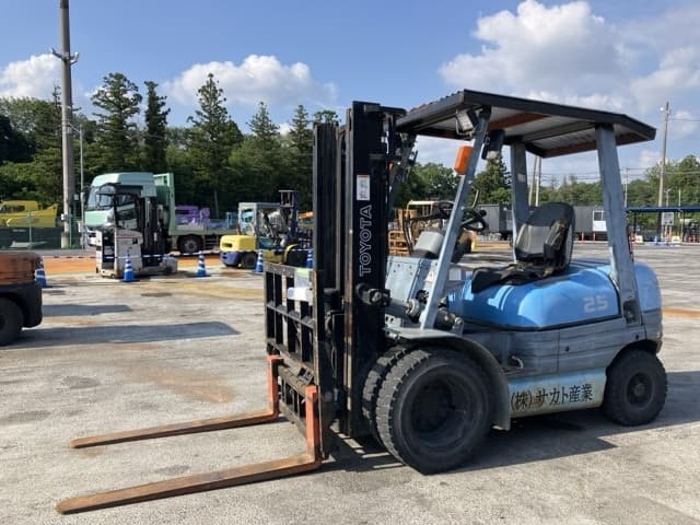 Forklift — Auction (lot 8451-2017)