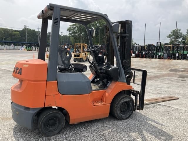 Forklift — Auction (lot 8451-2028)