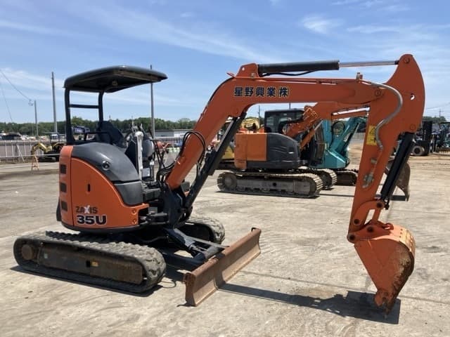MINI EXCAVATOR — Auction (lot 8451-203)