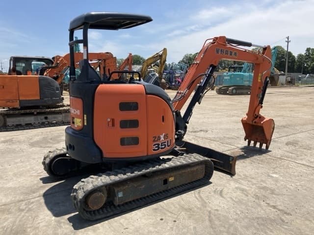 MINI EXCAVATOR — Auction (lot 8451-203)
