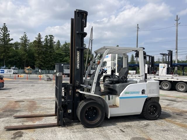 Forklift — Auction (lot 8451-2039)
