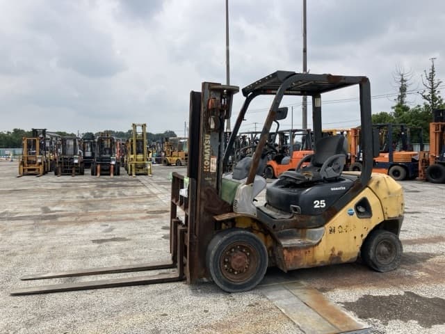 Forklift — Auction (lot 8451-2048)