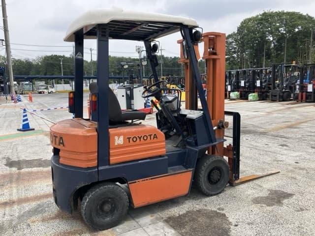 Forklift — Auction (lot 8451-2049)