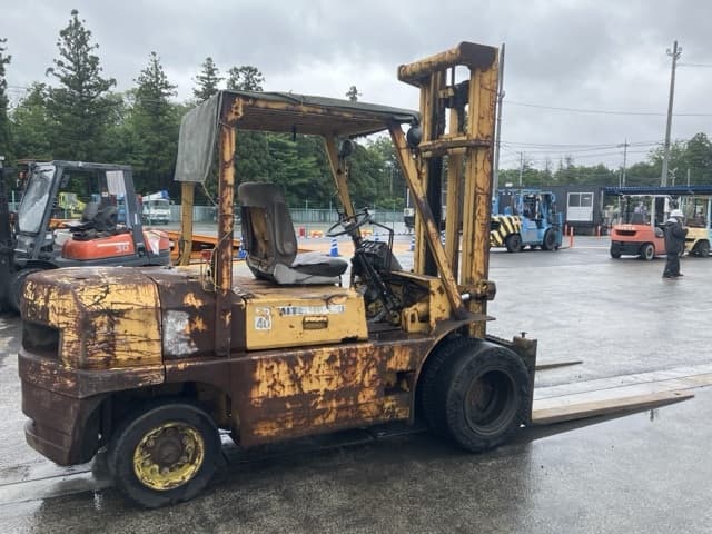 Forklift — Auction (lot 8451-2051)