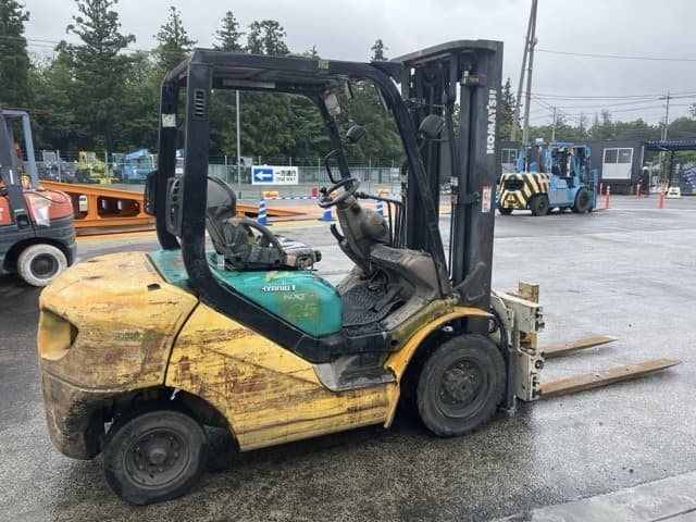 Forklift — Auction (lot 8451-2057)