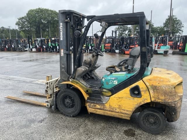 Forklift — Auction (lot 8451-2057)