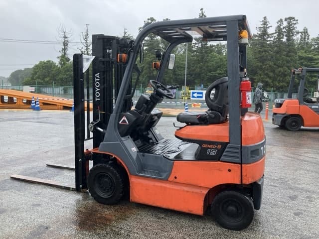 Battery Forklift — Auction (lot 8451-2063)