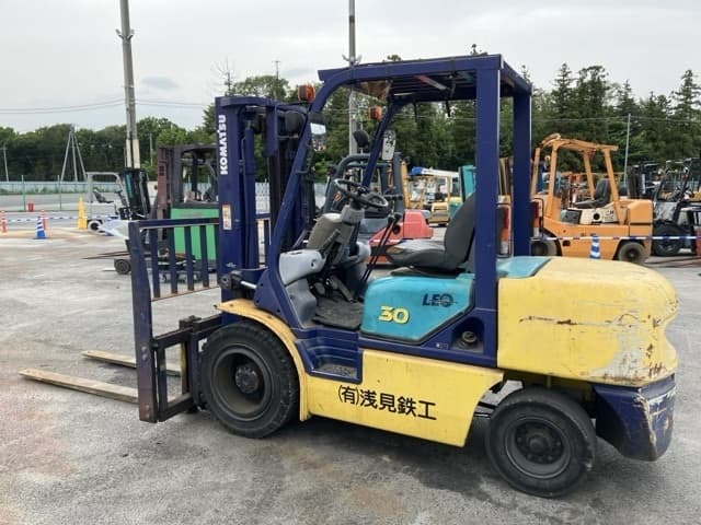 Forklift — Auction (lot 8451-2067)
