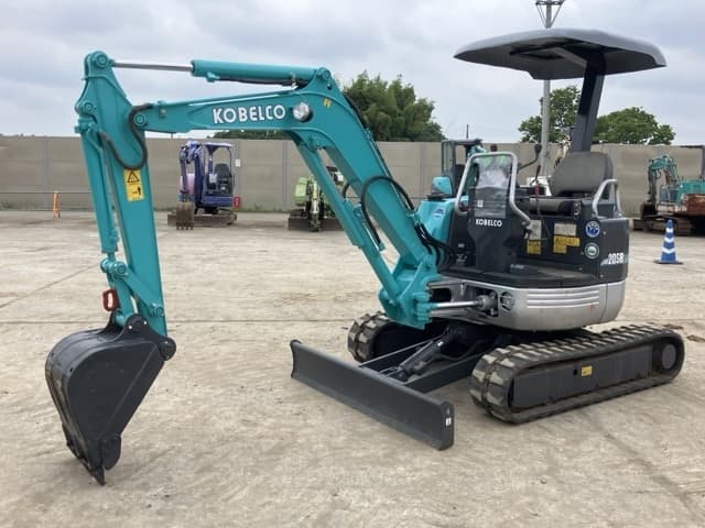 MINI EXCAVATOR — Auction (lot 8451-207)