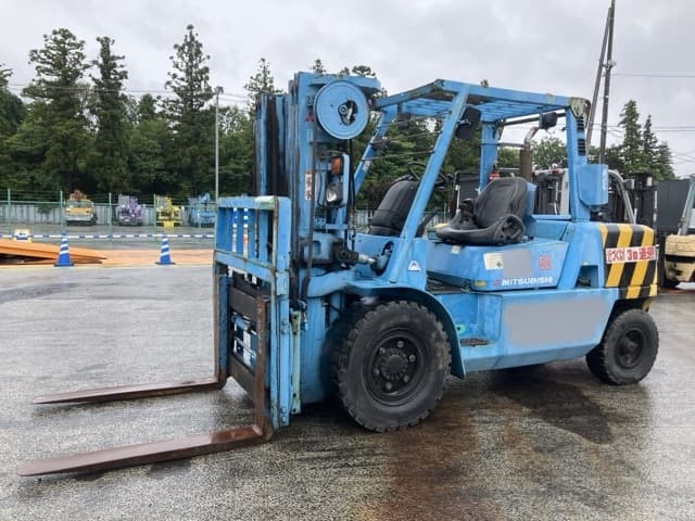 Forklift — Auction (lot 8451-2070)