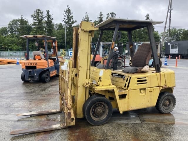 Forklift — Auction (lot 8451-2071)