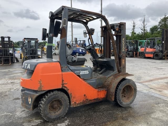 Forklift — Auction (lot 8451-2087)