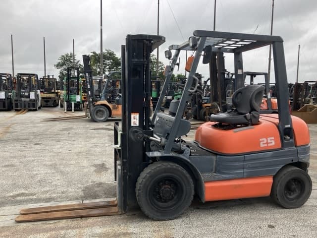 Forklift — Auction (lot 8451-2092)