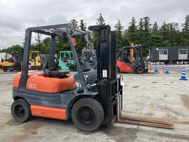 Forklift — Auction (lot 8451-2092)