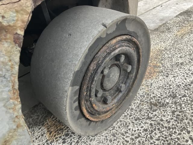 Battery Forklift — Auction (lot 8451-2094)
