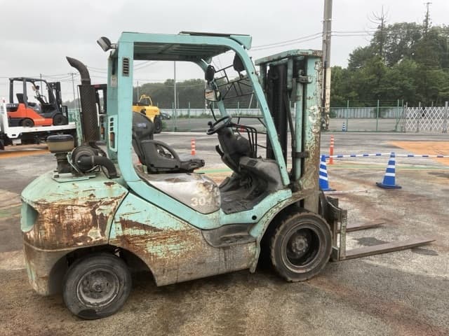 Forklift — Auction (lot 8451-2095)