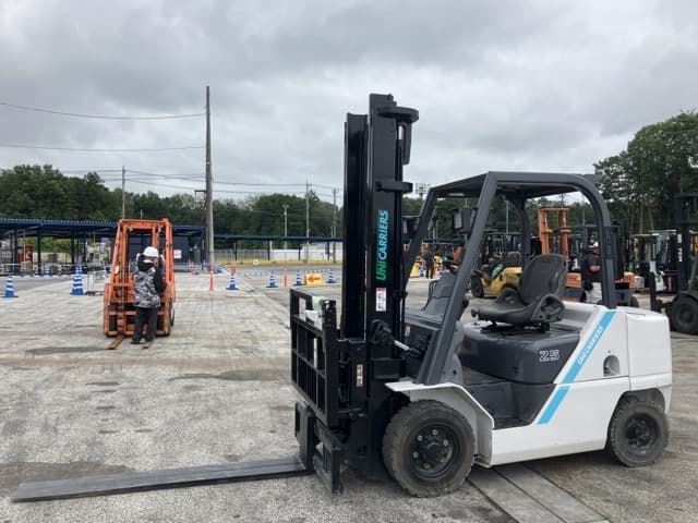 Forklift — Auction (lot 8451-2097)