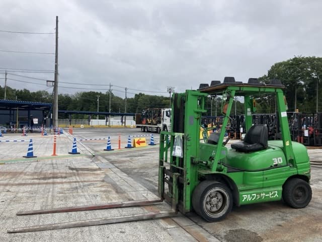 Forklift — Auction (lot 8451-2098)