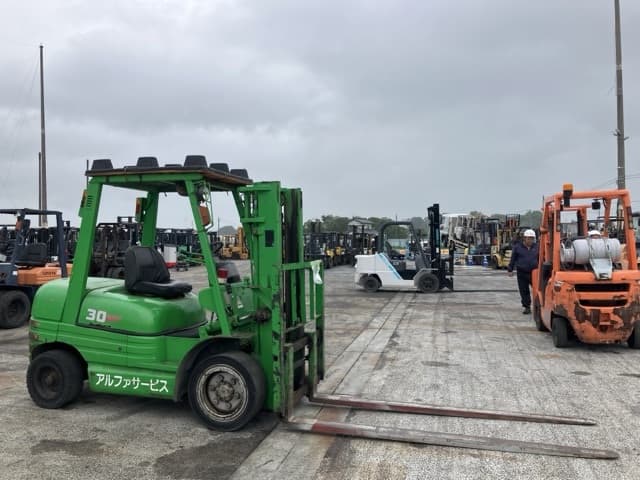 Forklift — Auction (lot 8451-2098)