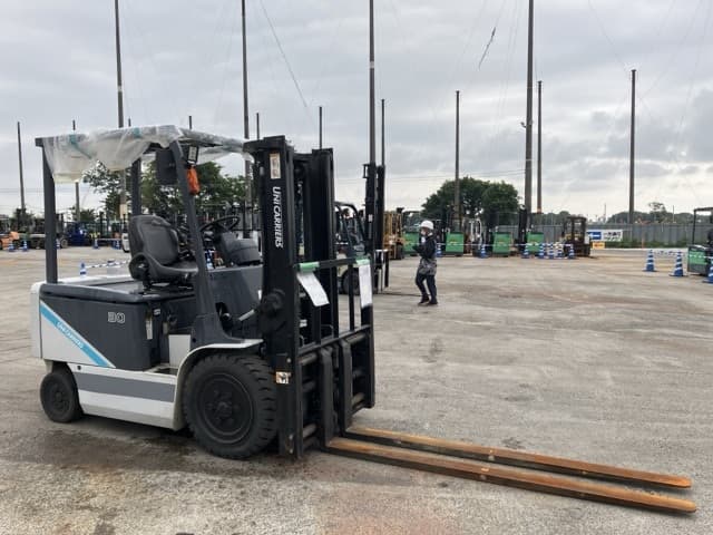 Battery Forklift — Auction (lot 8451-2100)