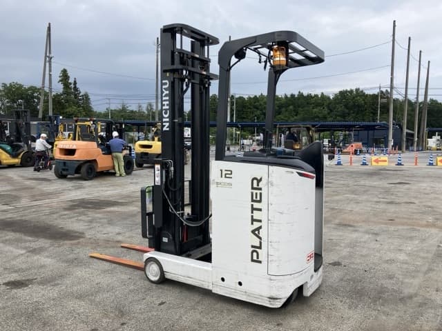 Reach Forklift — Auction (lot 8451-2102)