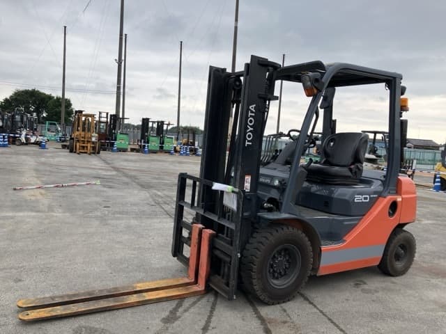Forklift — Auction (lot 8451-2104)