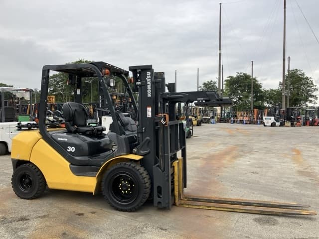 Forklift — Auction (lot 8451-2105)