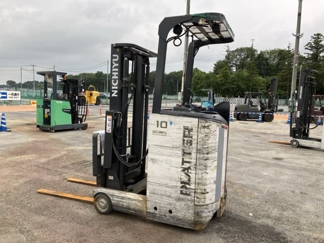 Reach Forklift — Auction (lot 8451-2107)