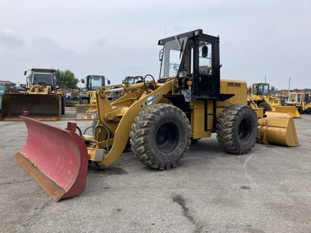 WHEEL LOADER — Auction (lot 8451-211)