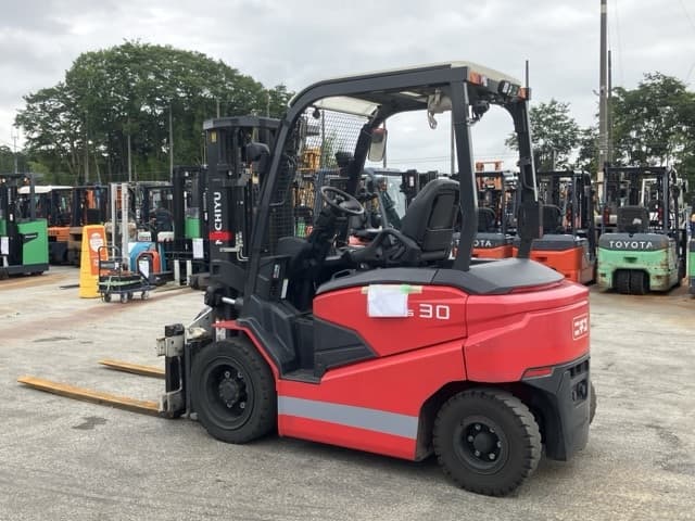 Battery Forklift — Auction (lot 8451-2113)