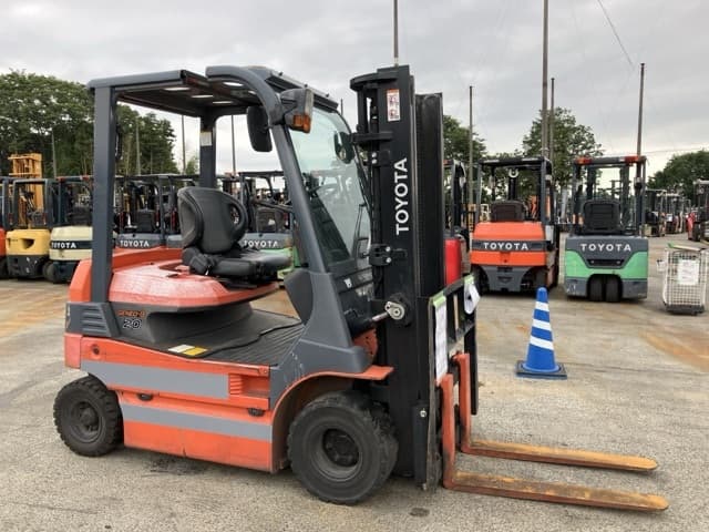 Battery Forklift — Auction (lot 8451-2114)