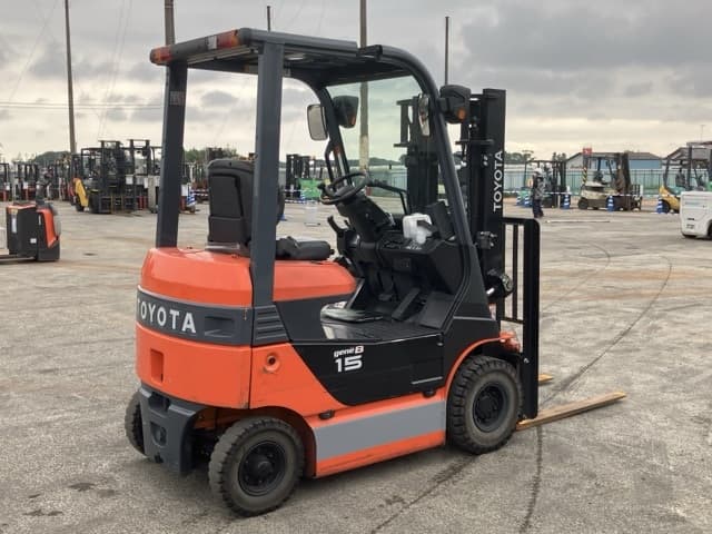 Battery Forklift — Auction (lot 8451-2117)