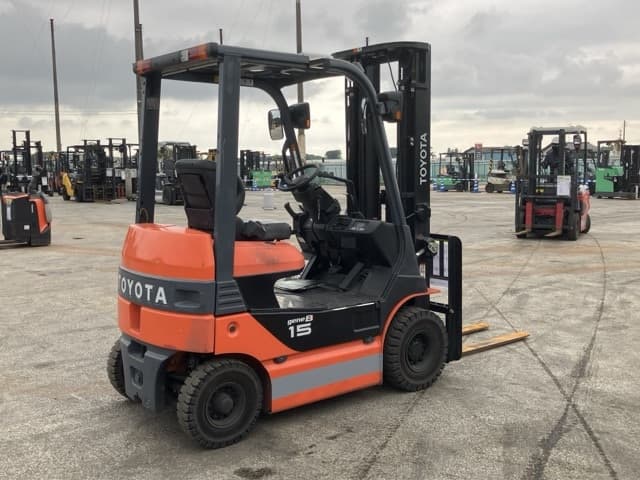 Battery Forklift — Auction (lot 8451-2118)