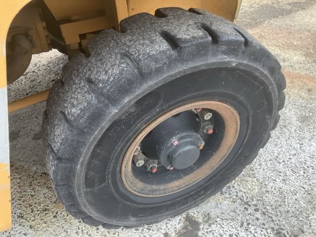 Forklift — Auction (lot 8451-2119)