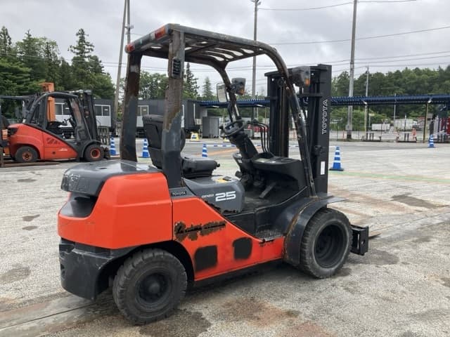 Forklift — Auction (lot 8451-2120)
