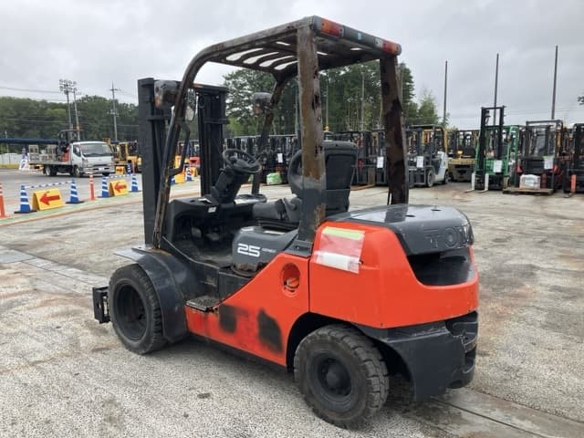 Forklift — Auction (lot 8451-2120)