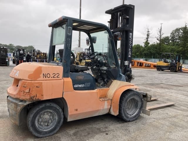 Forklift — Auction (lot 8451-2122)