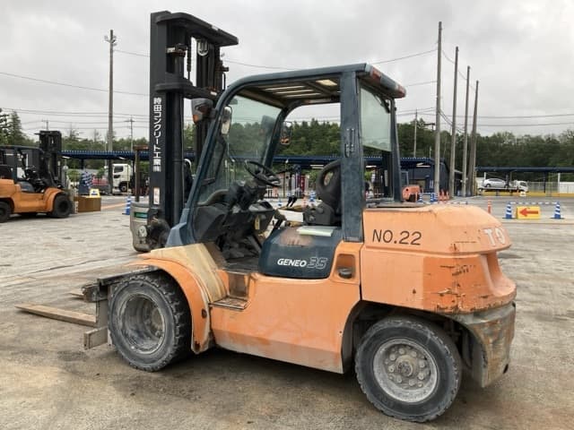 Forklift — Auction (lot 8451-2122)