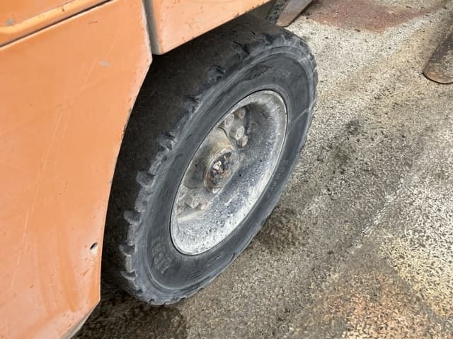 Forklift — Auction (lot 8451-2122)