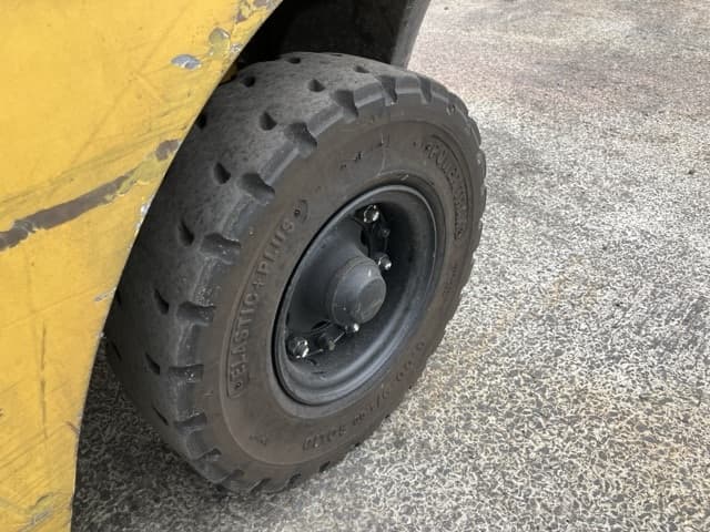 Forklift — Auction (lot 8451-2124)