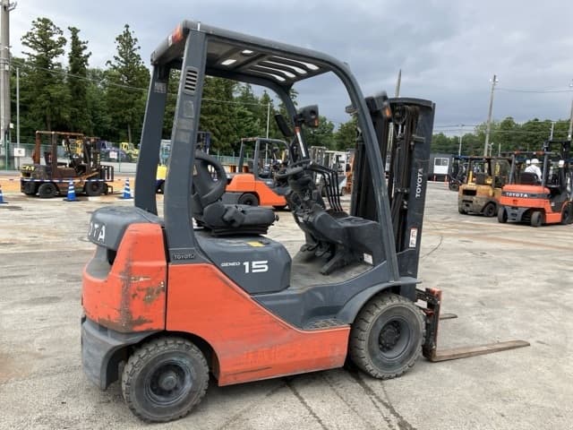 Forklift — Auction (lot 8451-2128)