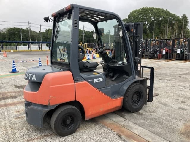 Forklift — Auction (lot 8451-2129)