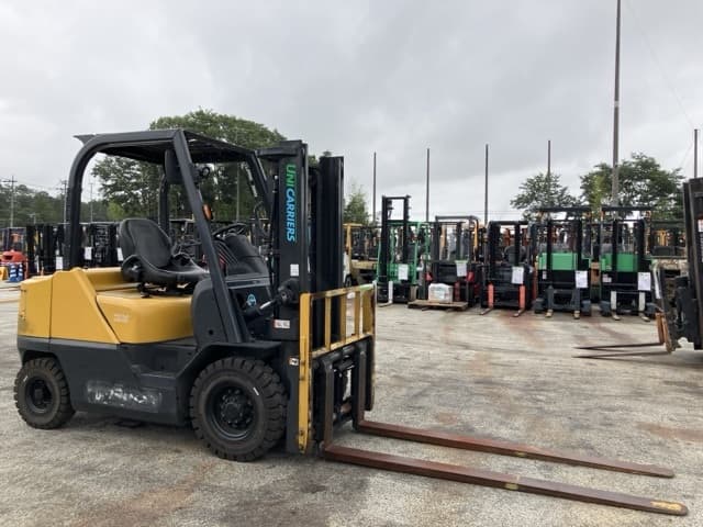 Forklift — Auction (lot 8451-2130)