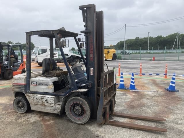 Forklift — Auction (lot 8451-2132)