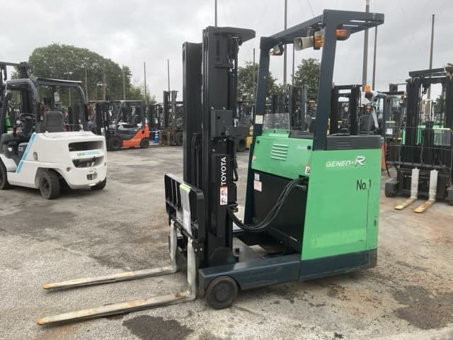 Reach Forklift — Auction (lot 8451-2133)