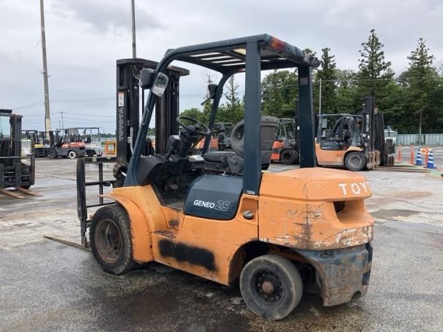 Forklift — Auction (lot 8451-2135)